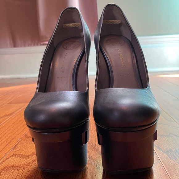 SkyHigh Versace Heels - Picture 9 of 10